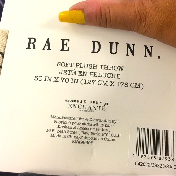 🧙♀️NWT Rae Dunn Purple BUBBLE BUBBLE TOIL & TROUBLE Halloween Plush Throw🧙♀️ - Picture 9 of 9